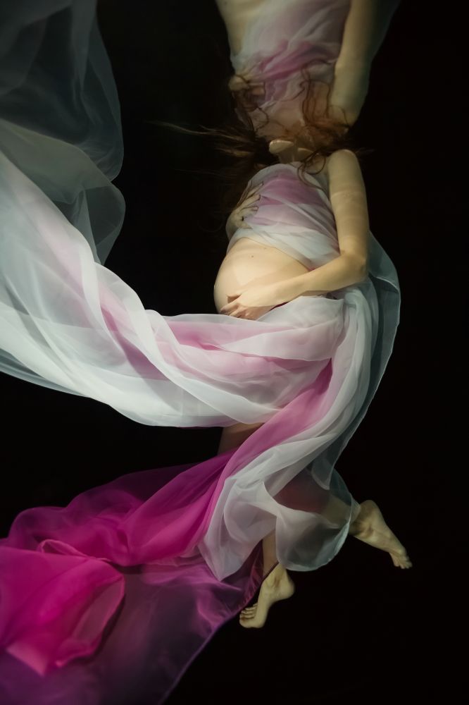 Фотосессия для беременных под водой