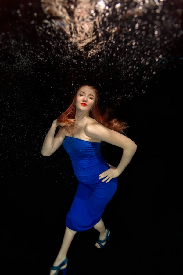 Подводная фотосессия для беременных.