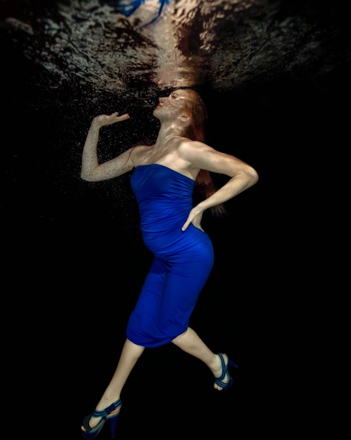 Подводная фотосессия для беременных.