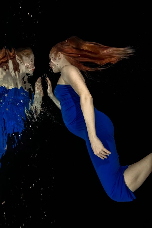 Подводная фотосессия для беременных.